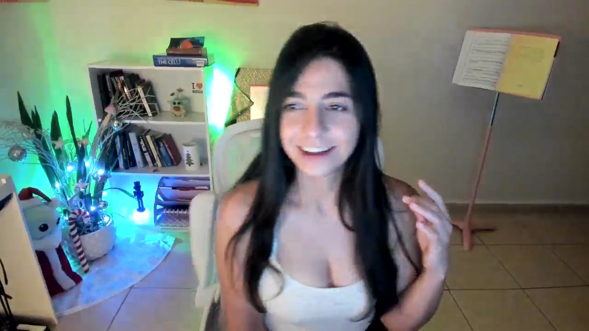 Gallery image thumbnail from anarossanna's myfreecams stream on, 12/14/2024, 04:33 image 18 of 20