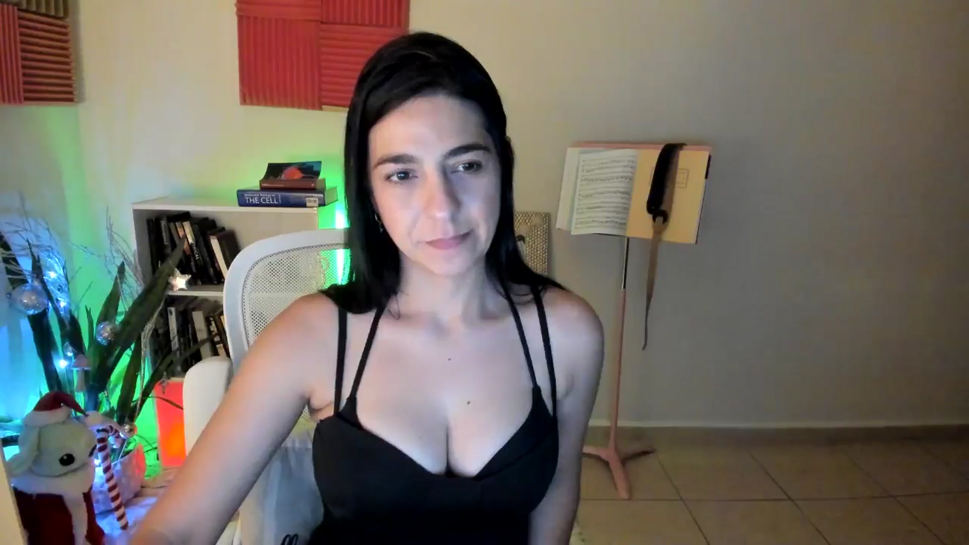 Gallery image thumbnail from anarossanna's myfreecams stream on, 12/16/2024, 03:26 image 2 of 20