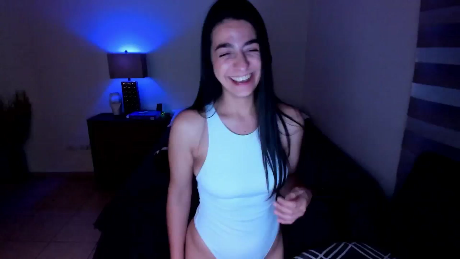 Gallery image thumbnail from anarossanna's myfreecams stream on, 12/20/2024, 04:47 image 13 of 20