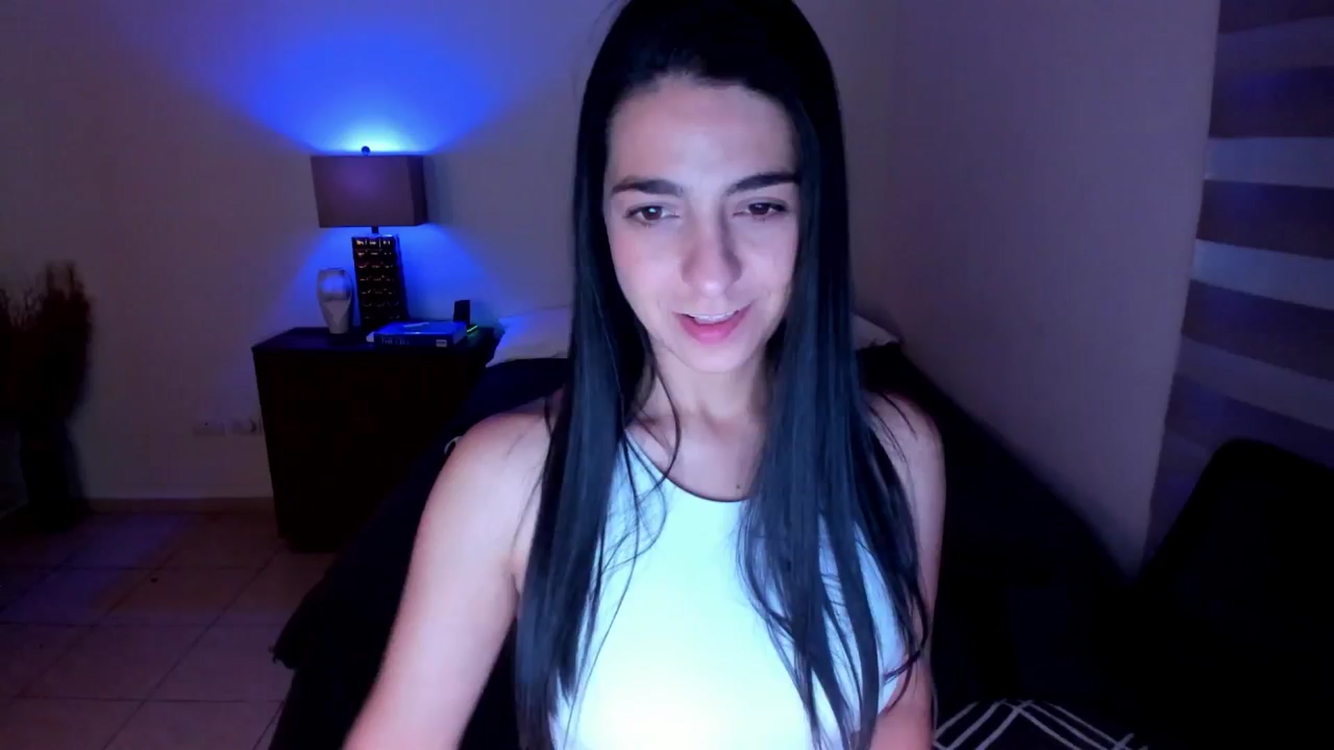 Gallery image thumbnail from anarossanna's myfreecams stream on, 12/20/2024, 04:47 image 11 of 20