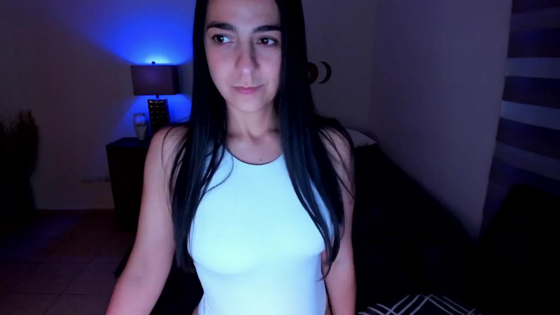 Gallery image thumbnail from anarossanna's myfreecams stream on, 12/20/2024, 04:47 image 12 of 20