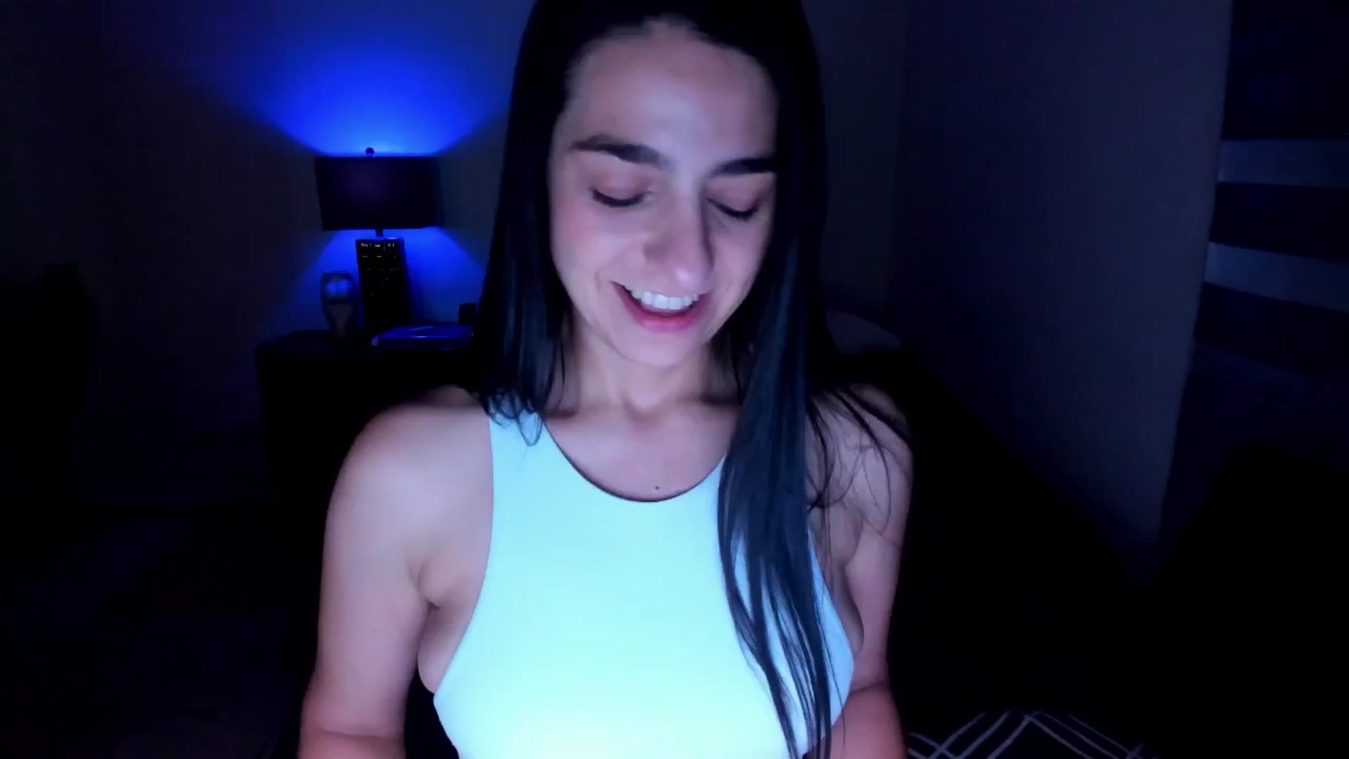 Gallery image thumbnail from anarossanna's myfreecams stream on, 12/20/2024, 04:47 image 15 of 20