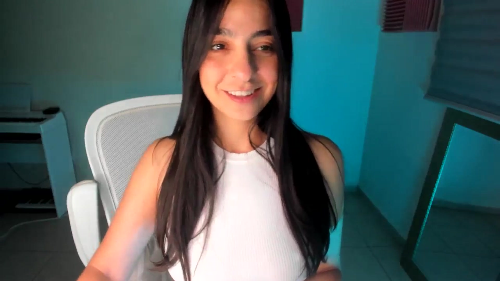 Gallery image thumbnail from anarossanna's myfreecams stream on, 01/09/2025, 06:22 image 9 of 20