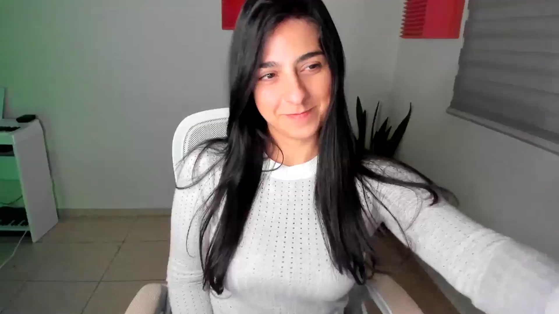 Gallery image thumbnail from anarossanna's myfreecams stream on, 01/16/2025, 05:36 image 4 of 20