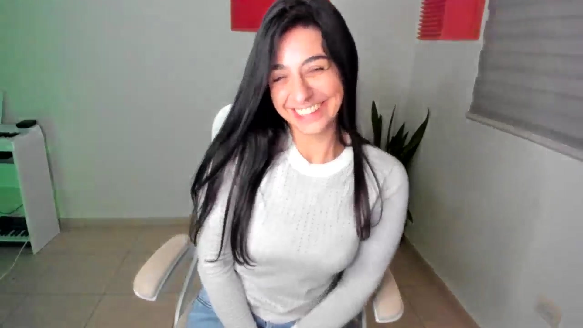 Gallery image thumbnail from anarossanna's myfreecams stream on, 01/16/2025, 05:36 image 11 of 20