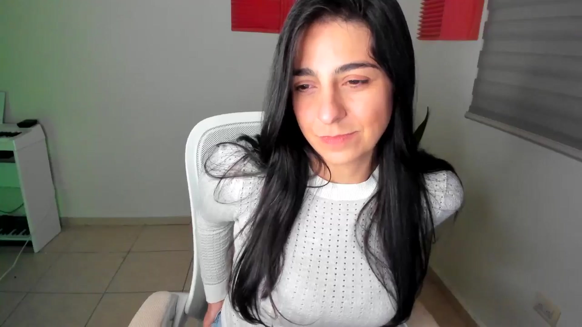 Gallery image thumbnail from anarossanna's myfreecams stream on, 01/16/2025, 05:36 image 3 of 20