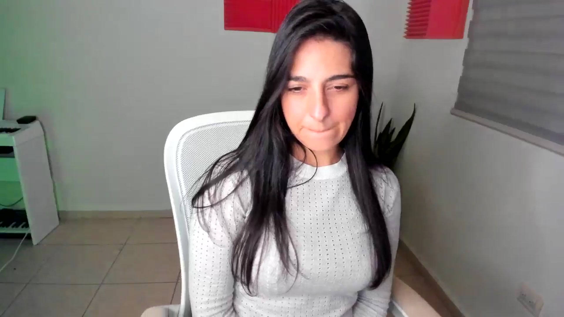 Gallery image thumbnail from anarossanna's myfreecams stream on, 01/16/2025, 05:36 image 8 of 20
