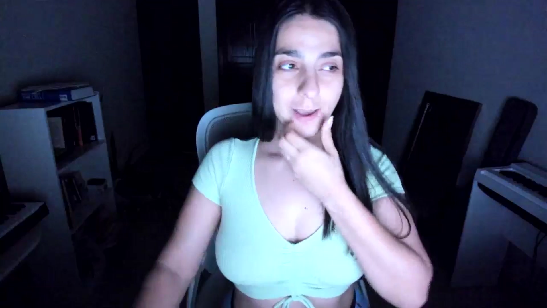 Gallery image thumbnail from anarossanna's myfreecams stream on, 03/03/2025, 03:41 image 5 of 20