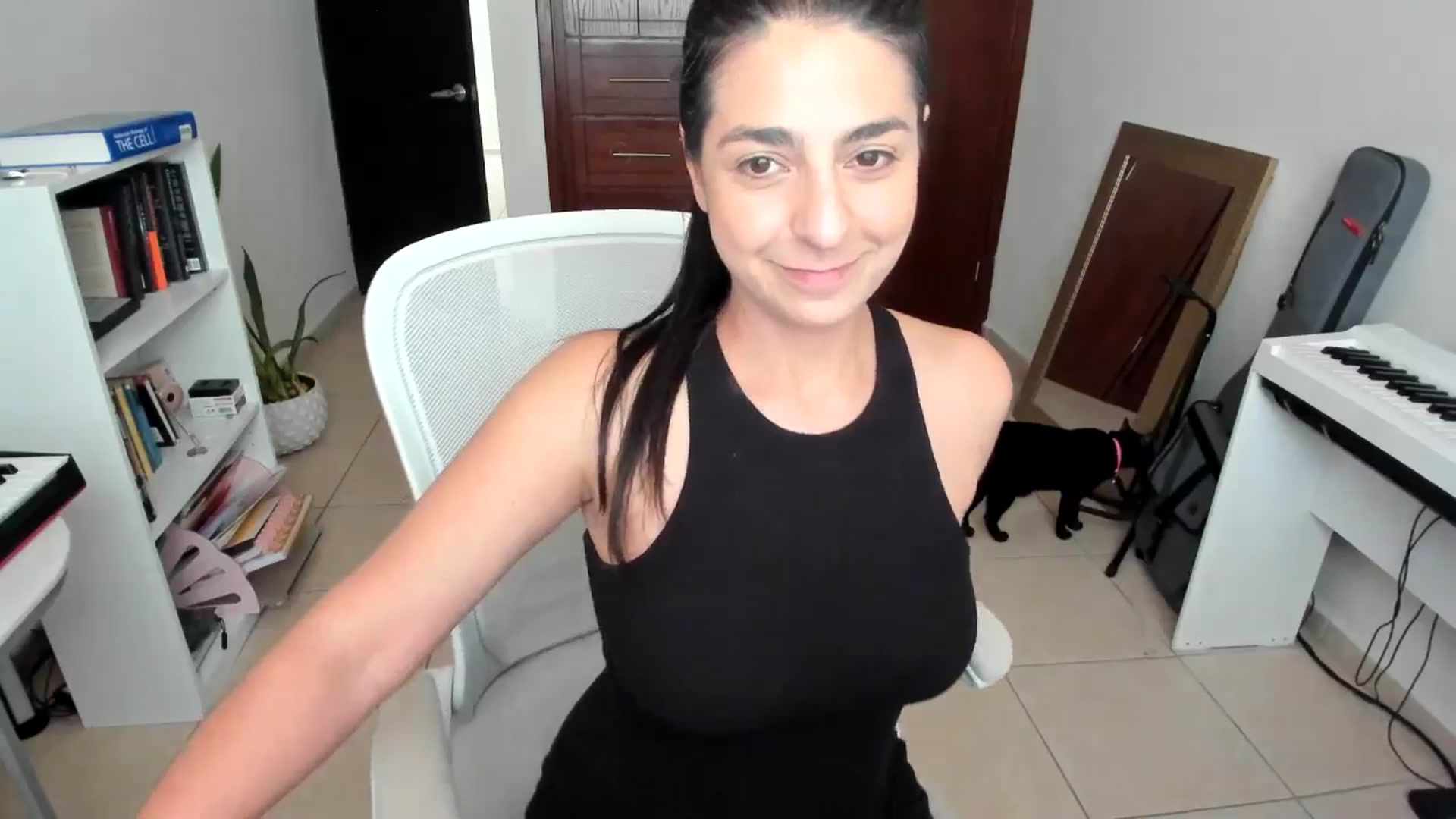 Gallery image thumbnail from anarossanna's myfreecams stream on, 03/07/2025, 19:19 image 16 of 20