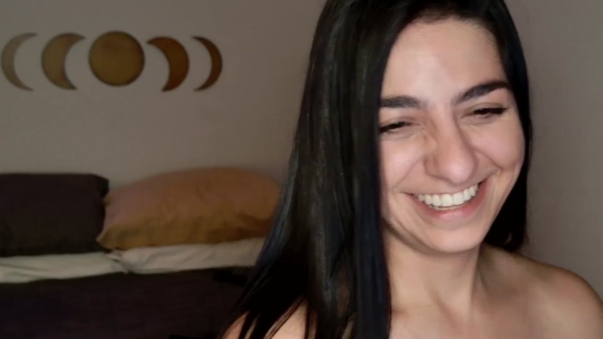 Gallery image thumbnail from anarossanna's myfreecams stream on, 03/10/2025, 03:58 image 11 of 20