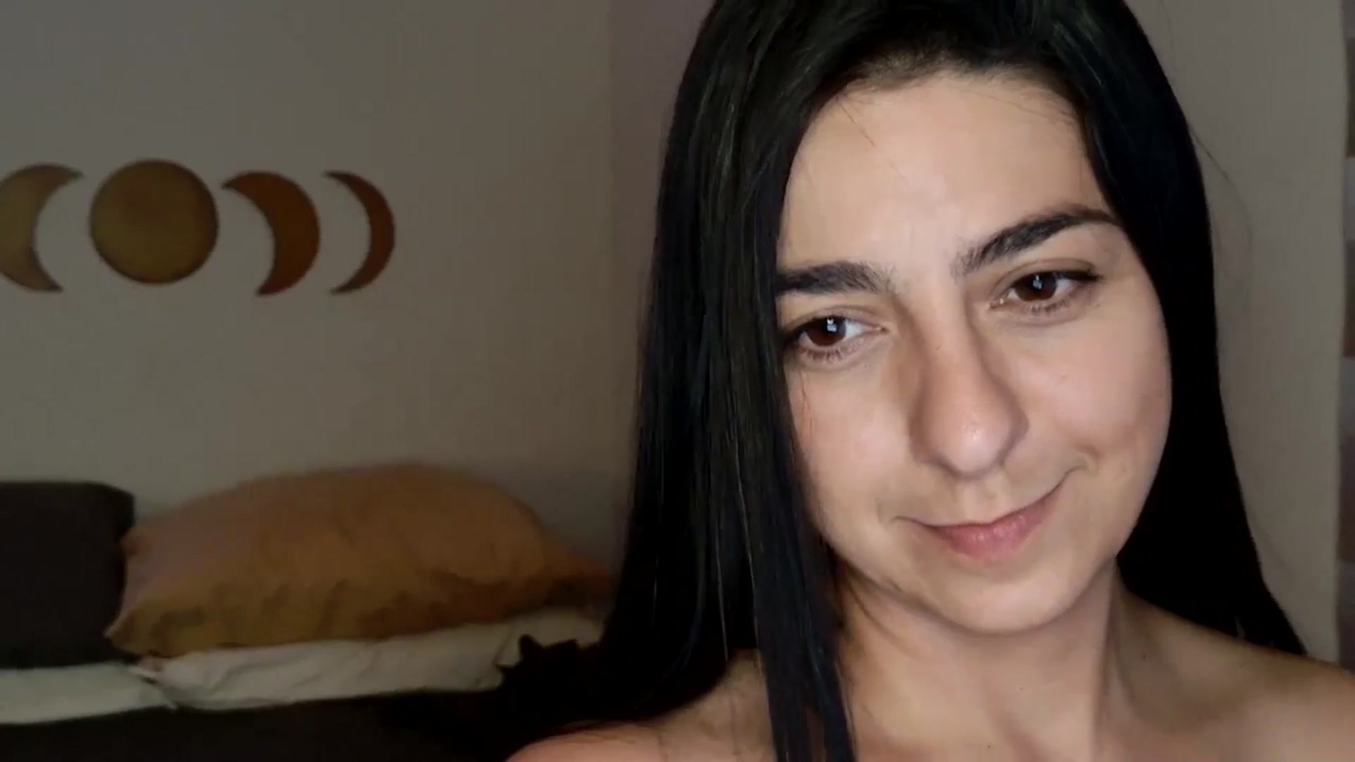 Gallery image thumbnail from anarossanna's myfreecams stream on, 03/10/2025, 03:58 image 9 of 20