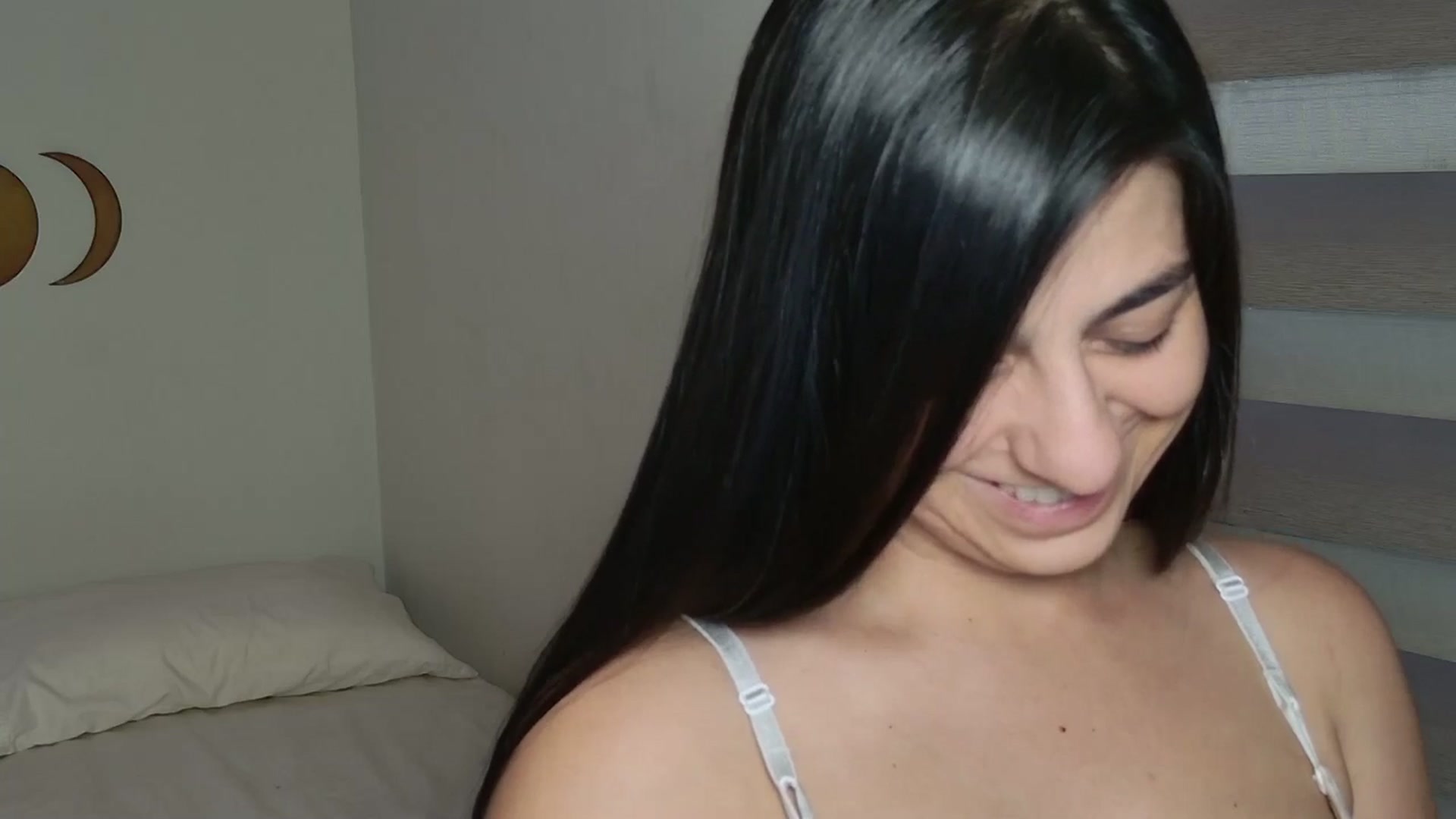 Gallery image thumbnail from anarossanna's myfreecams stream on, 04/14/2025, 03:14 image 10 of 20