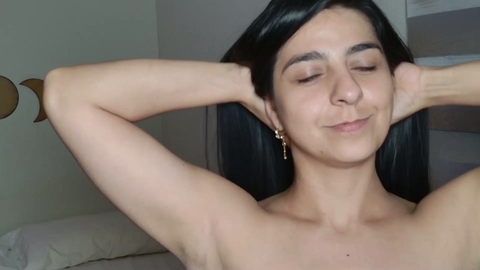 Gallery image thumbnail from anarossanna's myfreecams stream on, 04/14/2025, 03:14 image 13 of 20