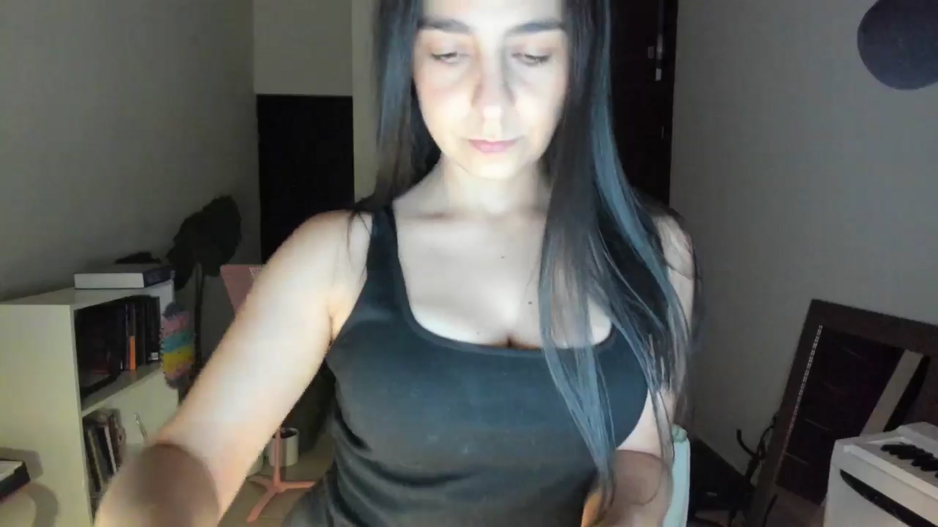 Gallery image thumbnail from anarossanna's myfreecams stream on, 04/23/2025, 06:27 image 3 of 20