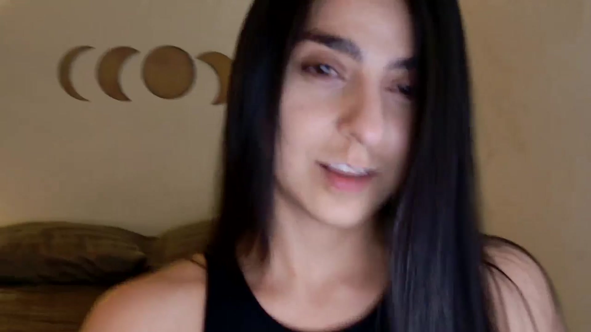 Gallery image thumbnail from anarossanna's myfreecams stream on, 05/24/2025, 23:10 image 9 of 20