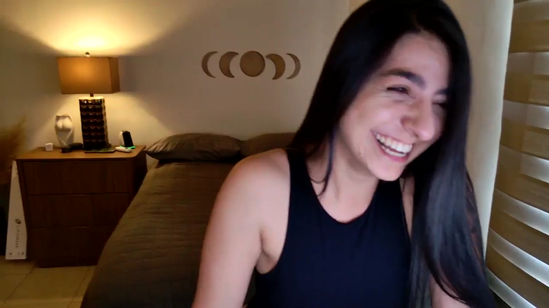 Gallery image thumbnail from anarossanna's myfreecams stream on, 05/24/2025, 23:10 image 7 of 20