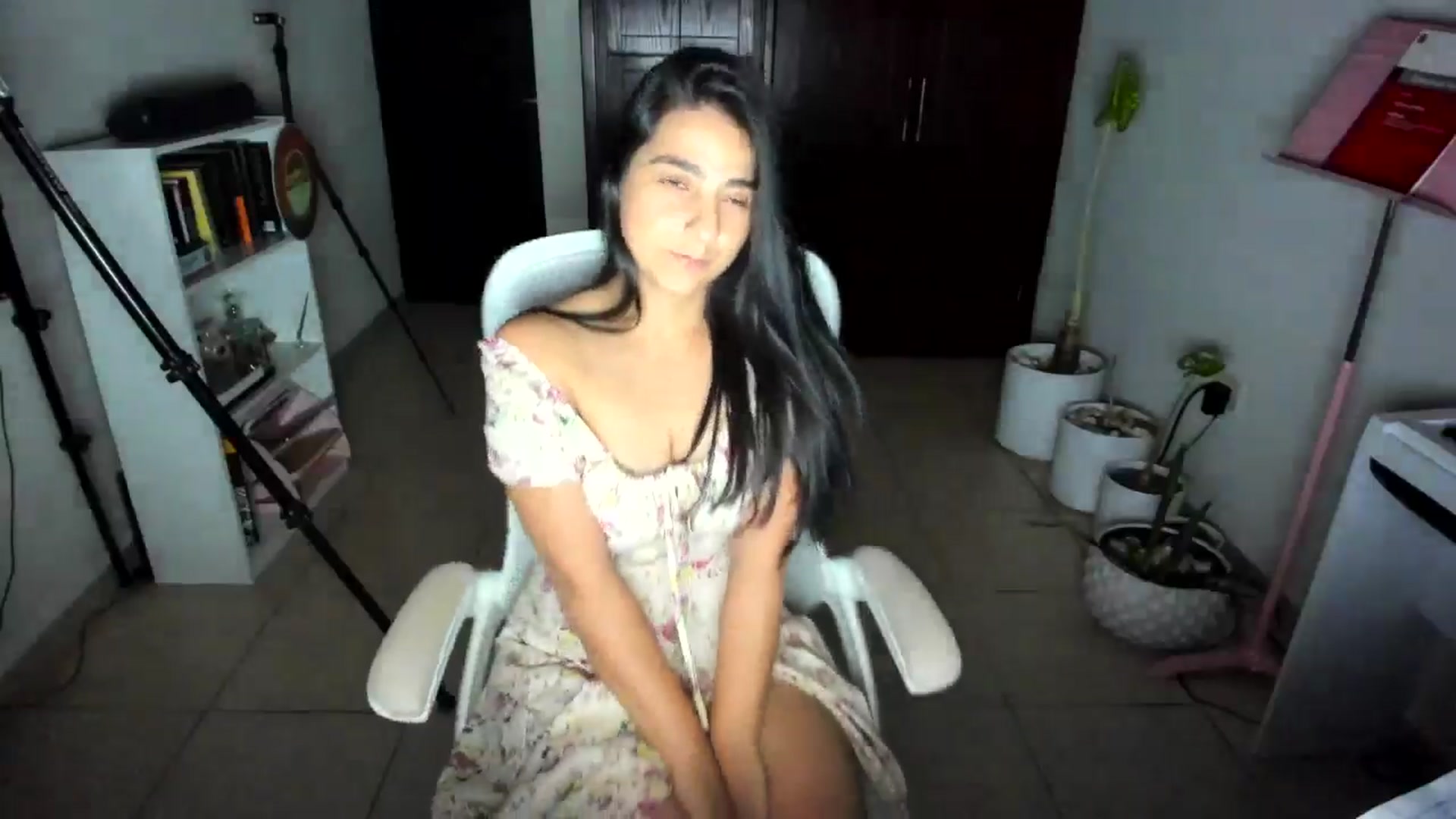 Gallery image thumbnail from anarossanna's myfreecams stream on, 06/12/2025, 04:41 image 11 of 20
