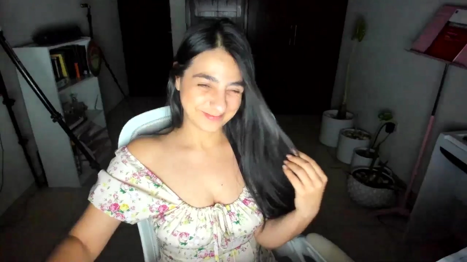 Gallery image thumbnail from anarossanna's myfreecams stream on, 06/12/2025, 04:41 image 4 of 20