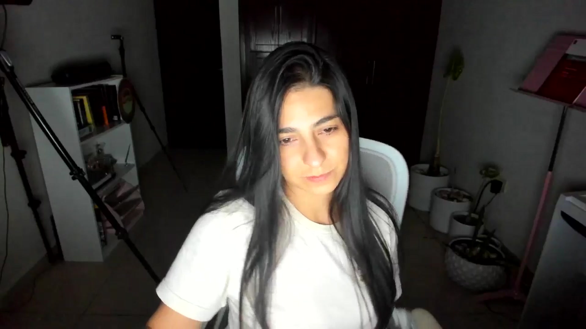 Gallery image thumbnail from anarossanna's myfreecams stream on, 06/15/2025, 04:41 image 4 of 20