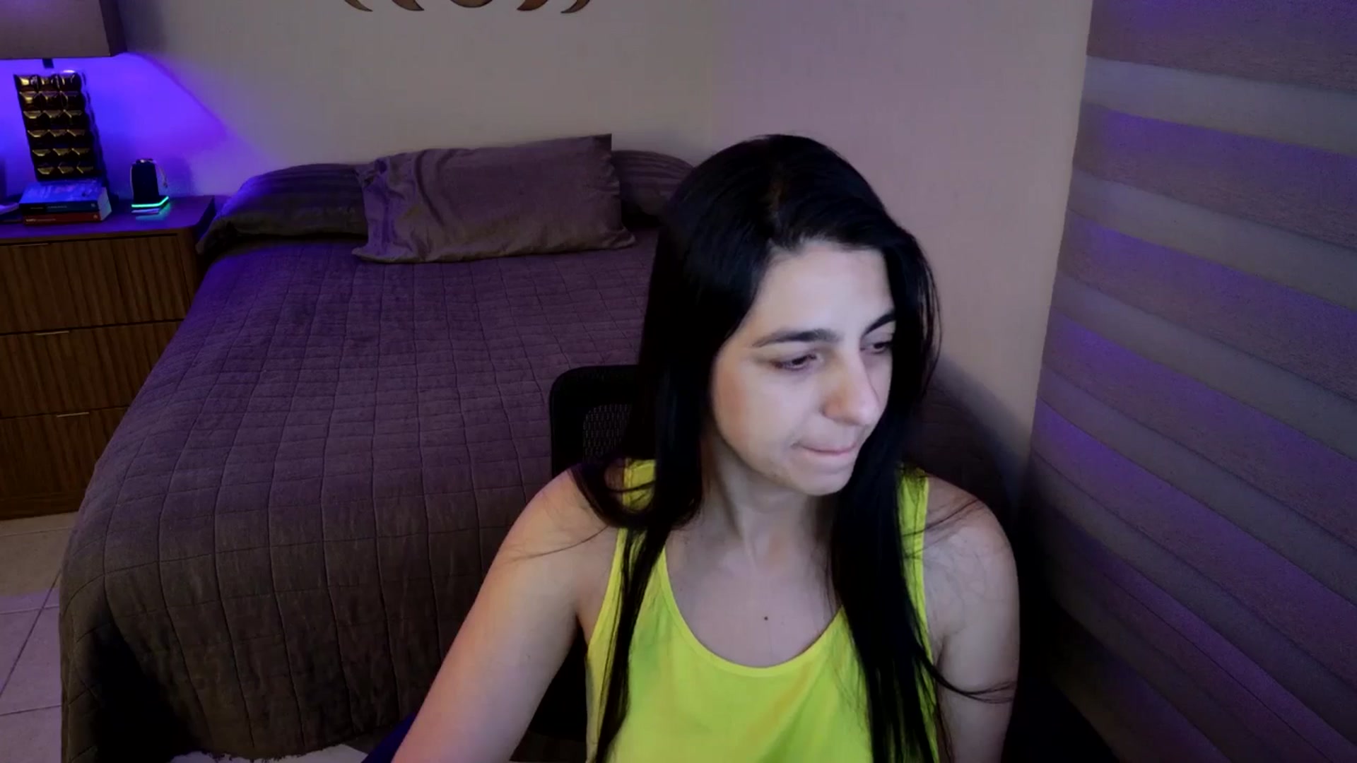 Gallery image thumbnail from anarossanna's myfreecams stream on, 06/26/2025, 03:15 image 5 of 20