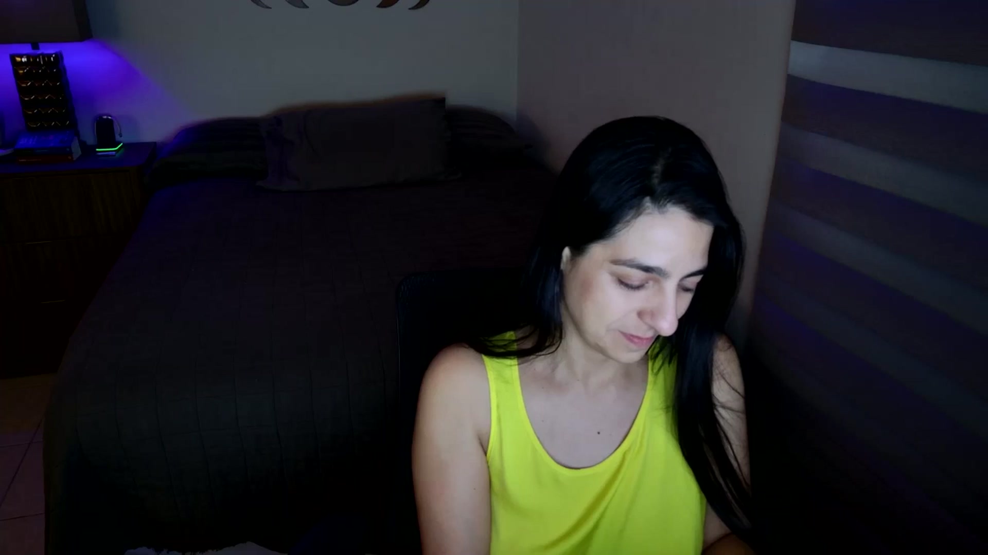 Gallery image thumbnail from anarossanna's myfreecams stream on, 06/26/2025, 03:15 image 14 of 20