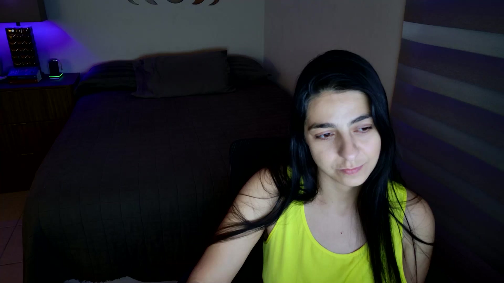 Gallery image thumbnail from anarossanna's myfreecams stream on, 06/26/2025, 03:15 image 2 of 20