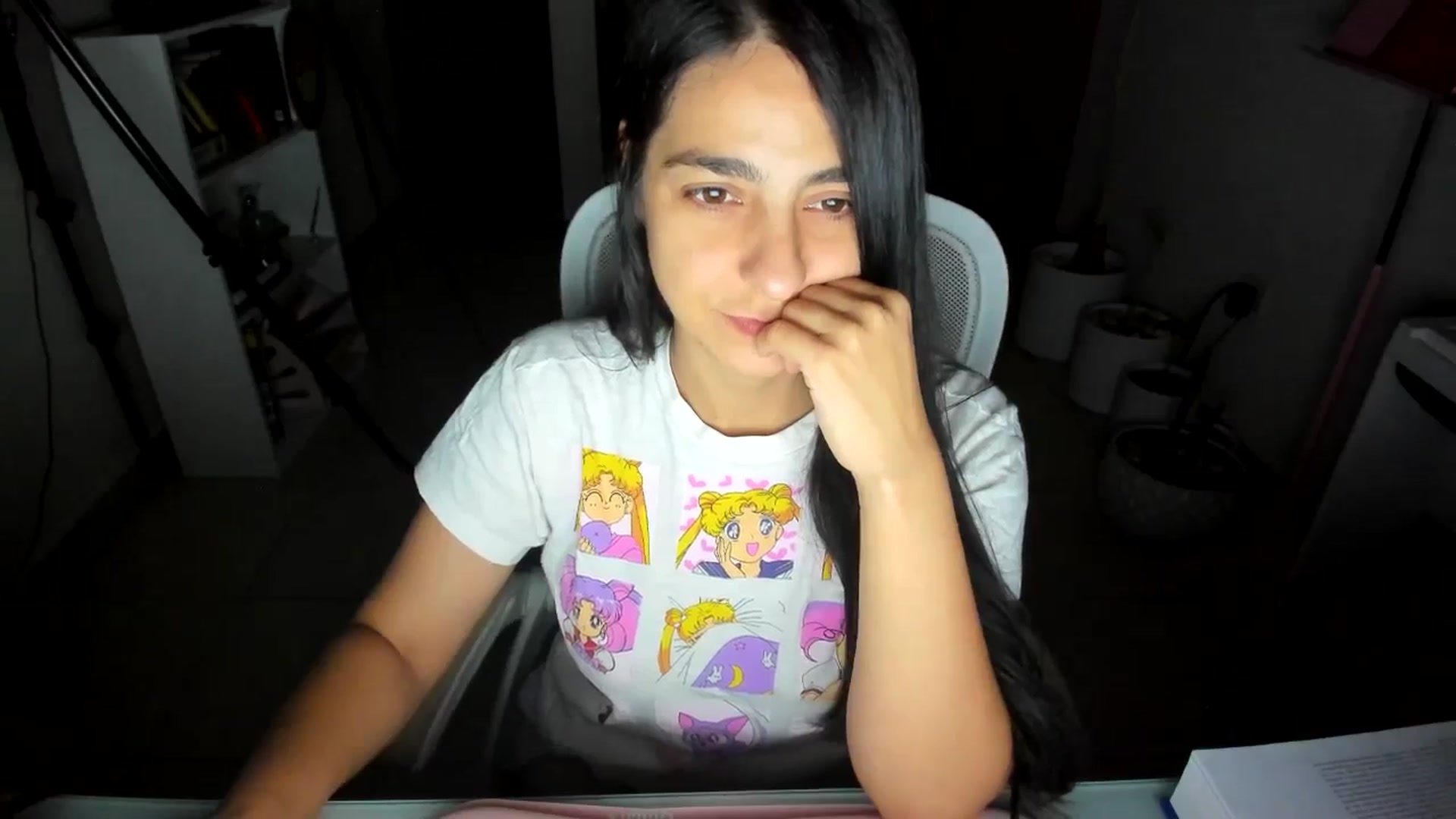 Gallery image thumbnail from anarossanna's myfreecams stream on, 06/30/2025, 02:43 image 9 of 20