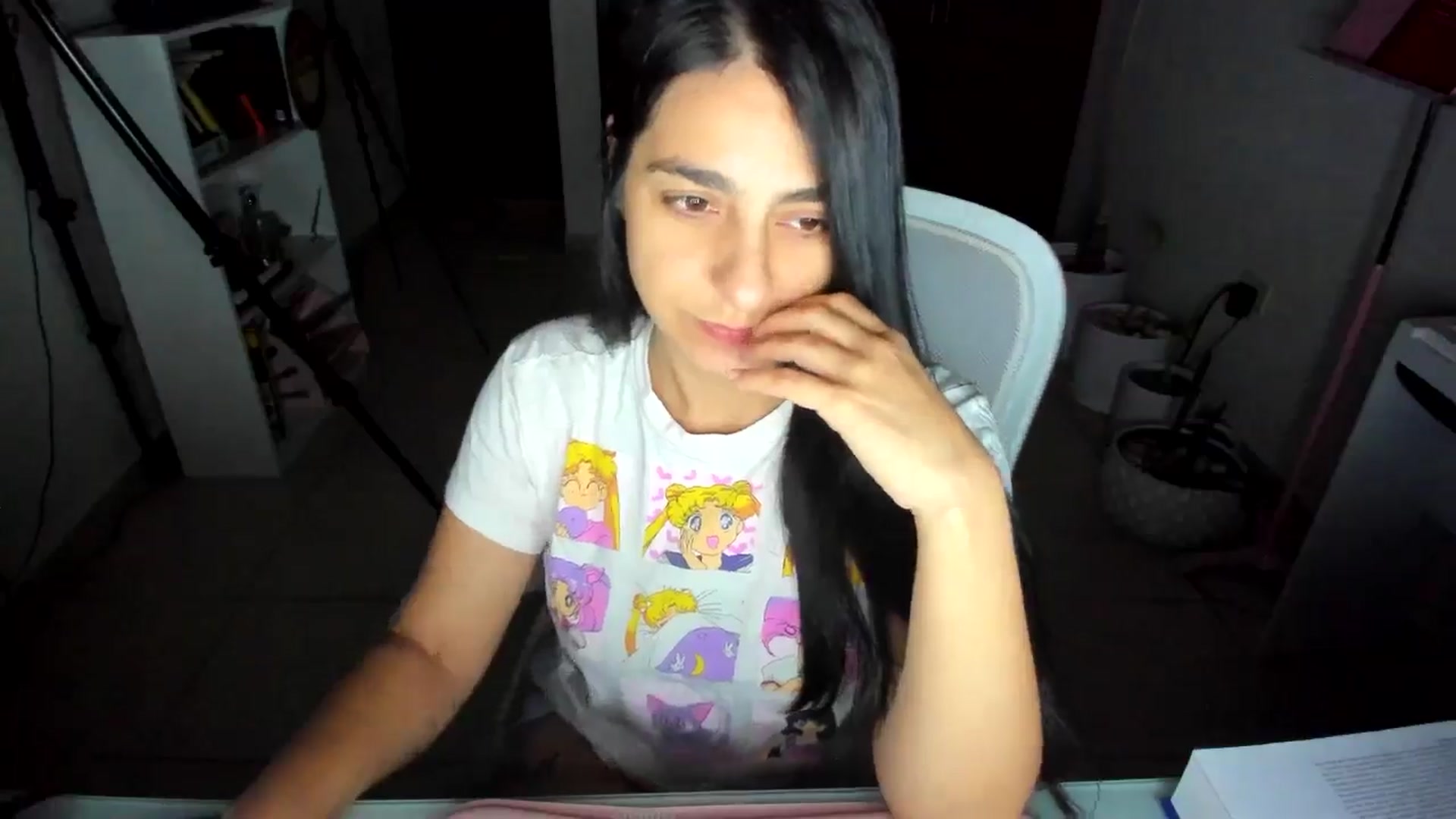 Gallery image thumbnail from anarossanna's myfreecams stream on, 06/30/2025, 02:43 image 10 of 20