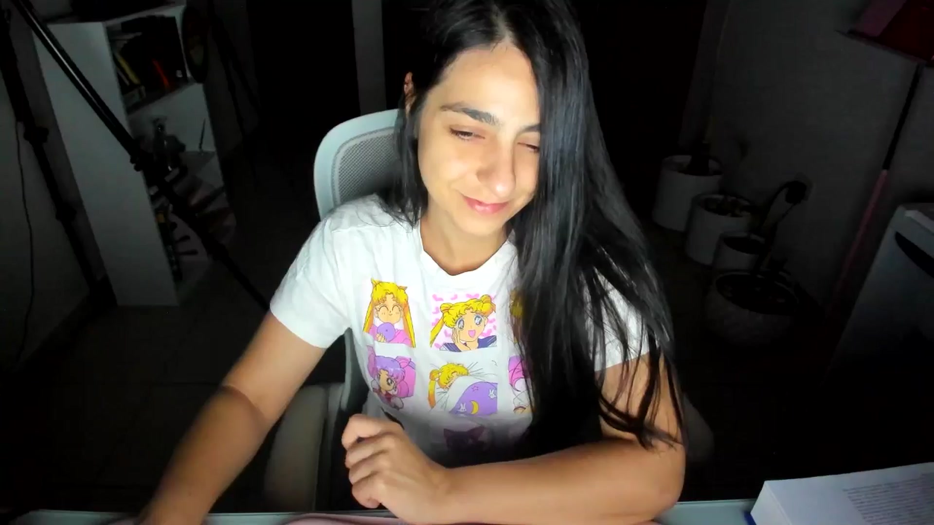 Gallery image thumbnail from anarossanna's myfreecams stream on, 06/30/2025, 02:43 image 15 of 20