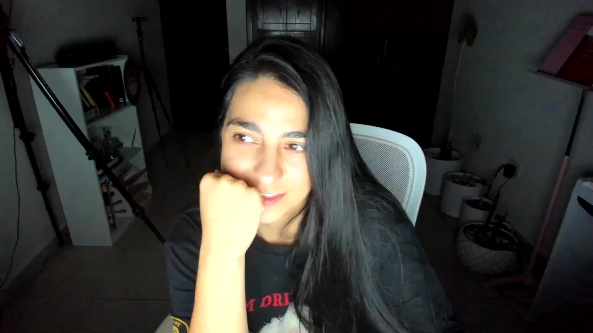 Gallery image thumbnail from anarossanna's myfreecams stream on, 07/01/2025, 03:11 image 15 of 20
