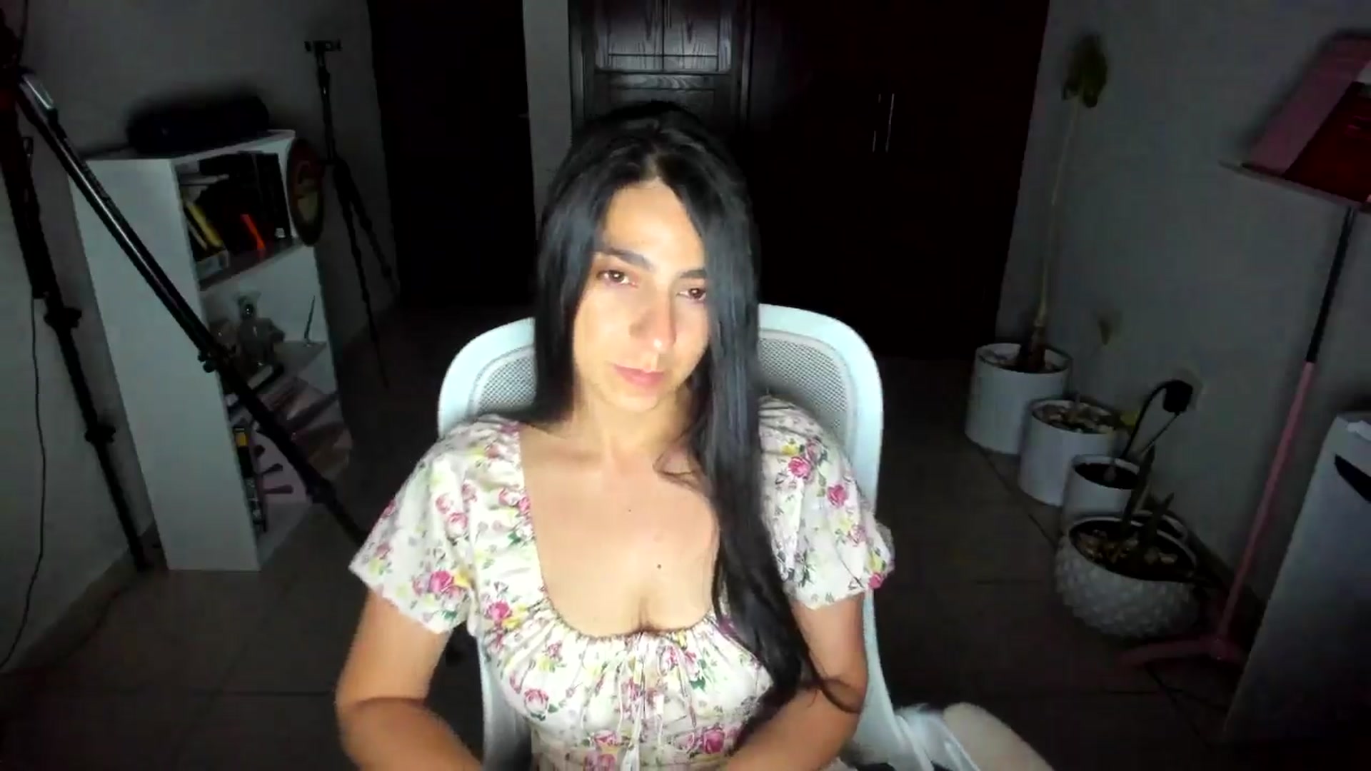 Gallery image thumbnail from anarossanna's myfreecams stream on, 07/03/2025, 03:29 image 3 of 20