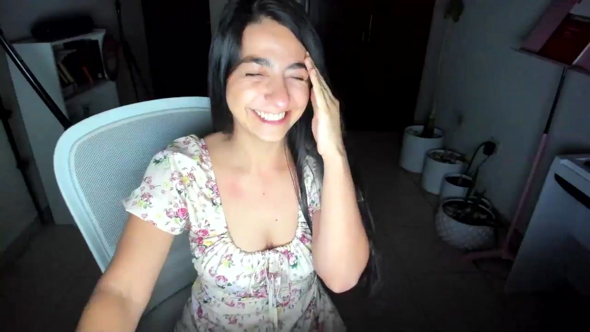 Gallery image thumbnail from anarossanna's myfreecams stream on, 07/03/2025, 03:29 image 7 of 20