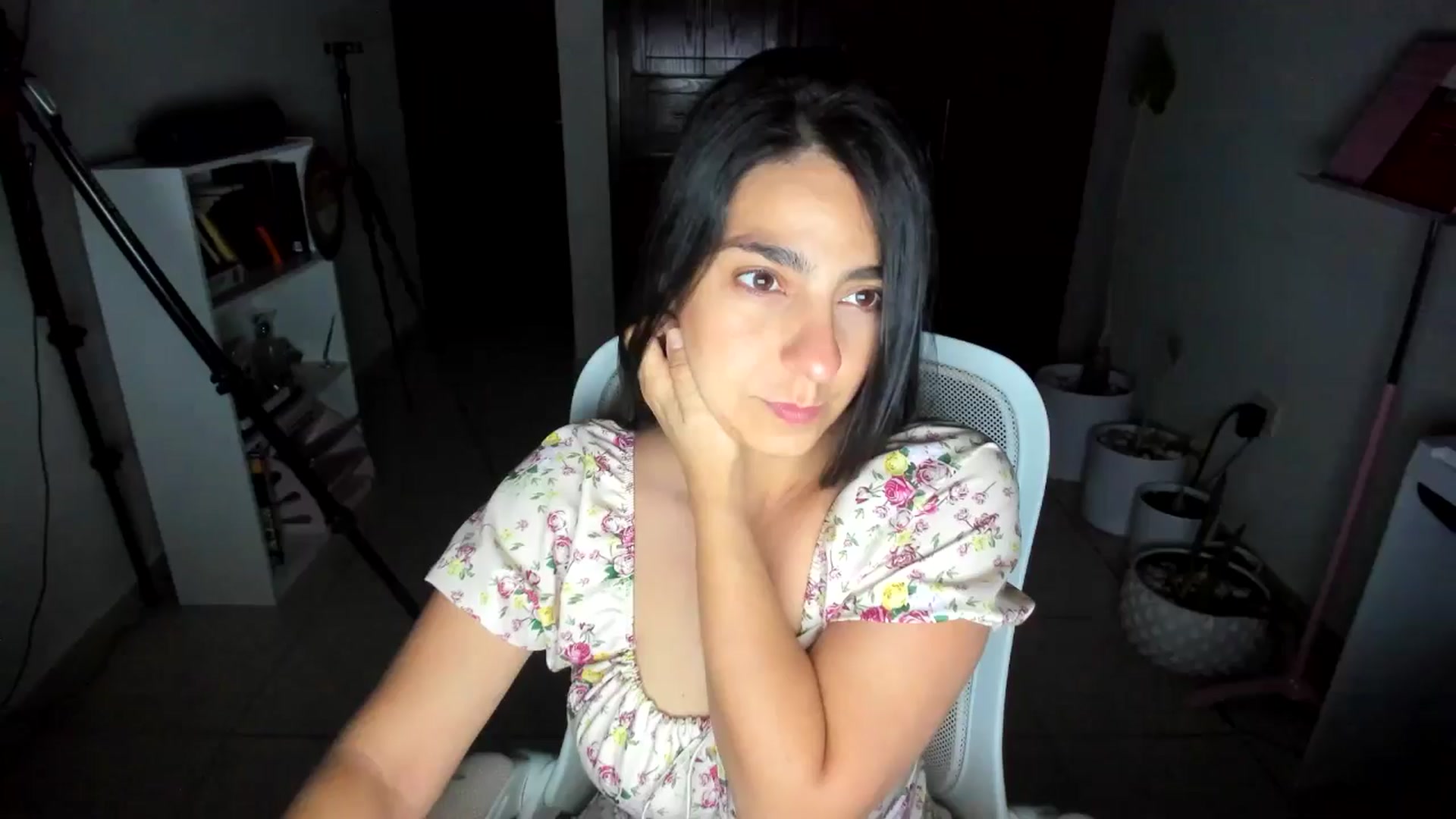 Gallery image thumbnail from anarossanna's myfreecams stream on, 07/03/2025, 03:29 image 1 of 20