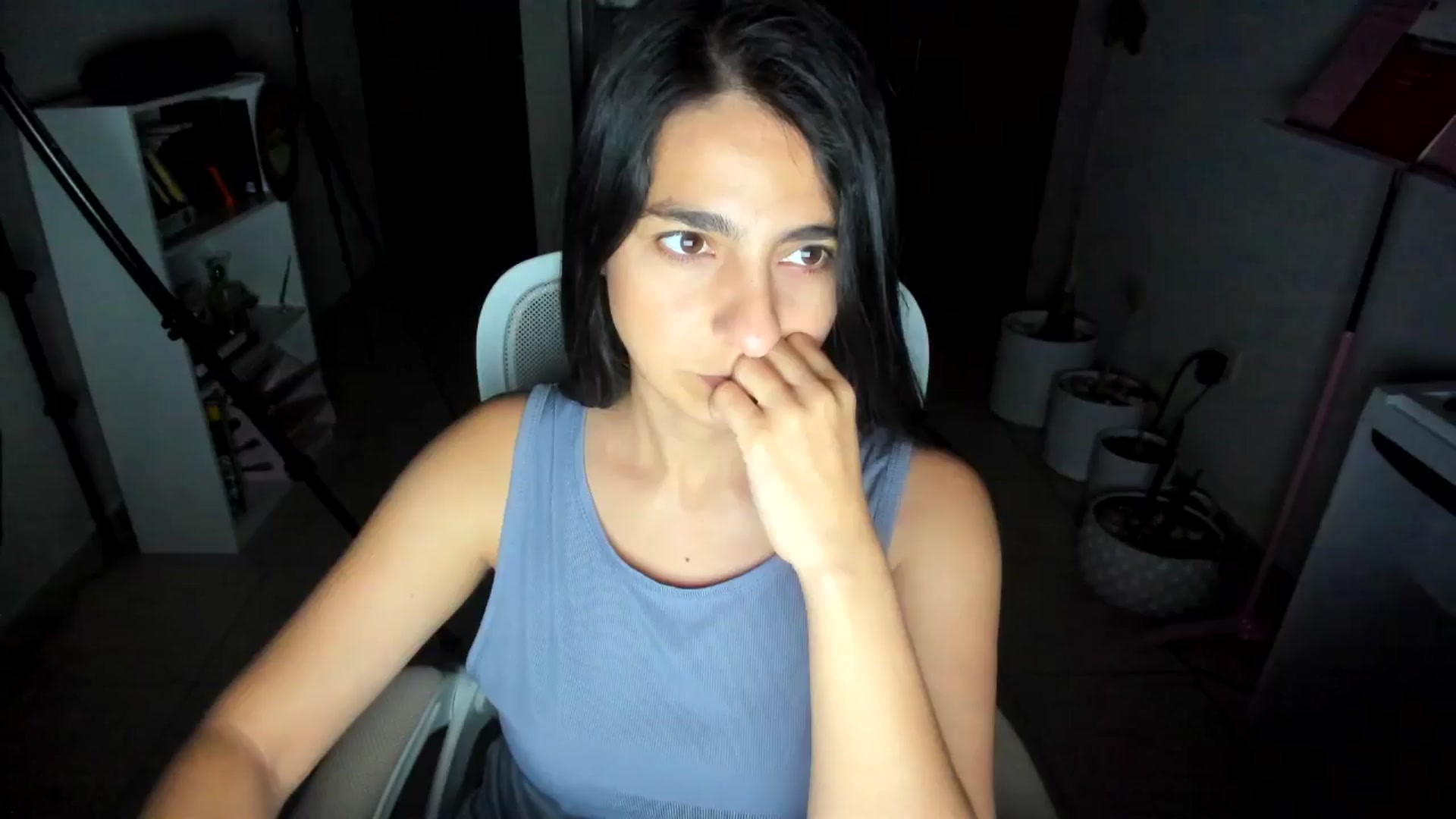 Gallery image thumbnail from anarossanna's myfreecams stream on, 07/05/2025, 03:11 image 1 of 20