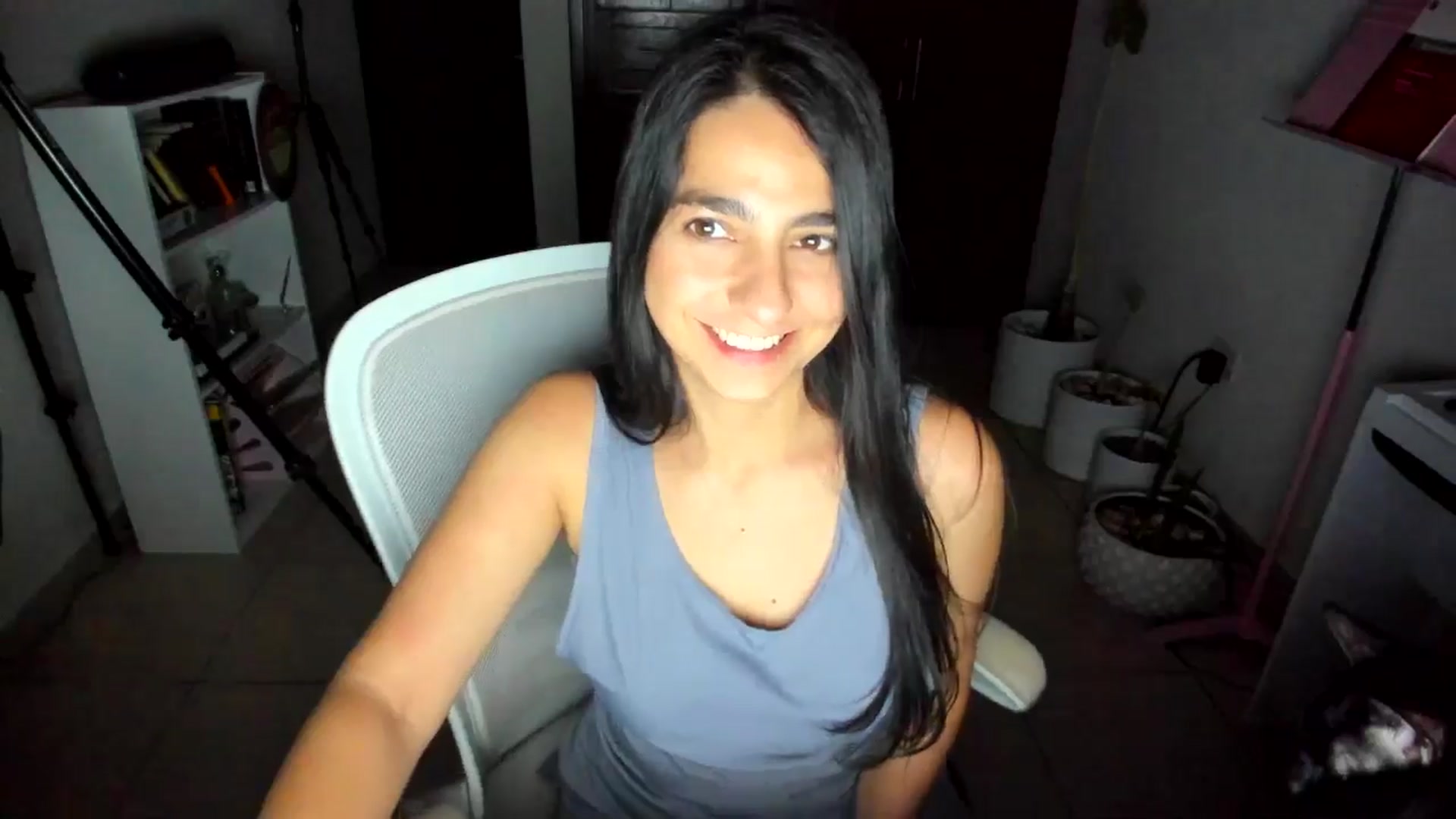 Gallery image thumbnail from anarossanna's myfreecams stream on, 07/05/2025, 03:11 image 17 of 20