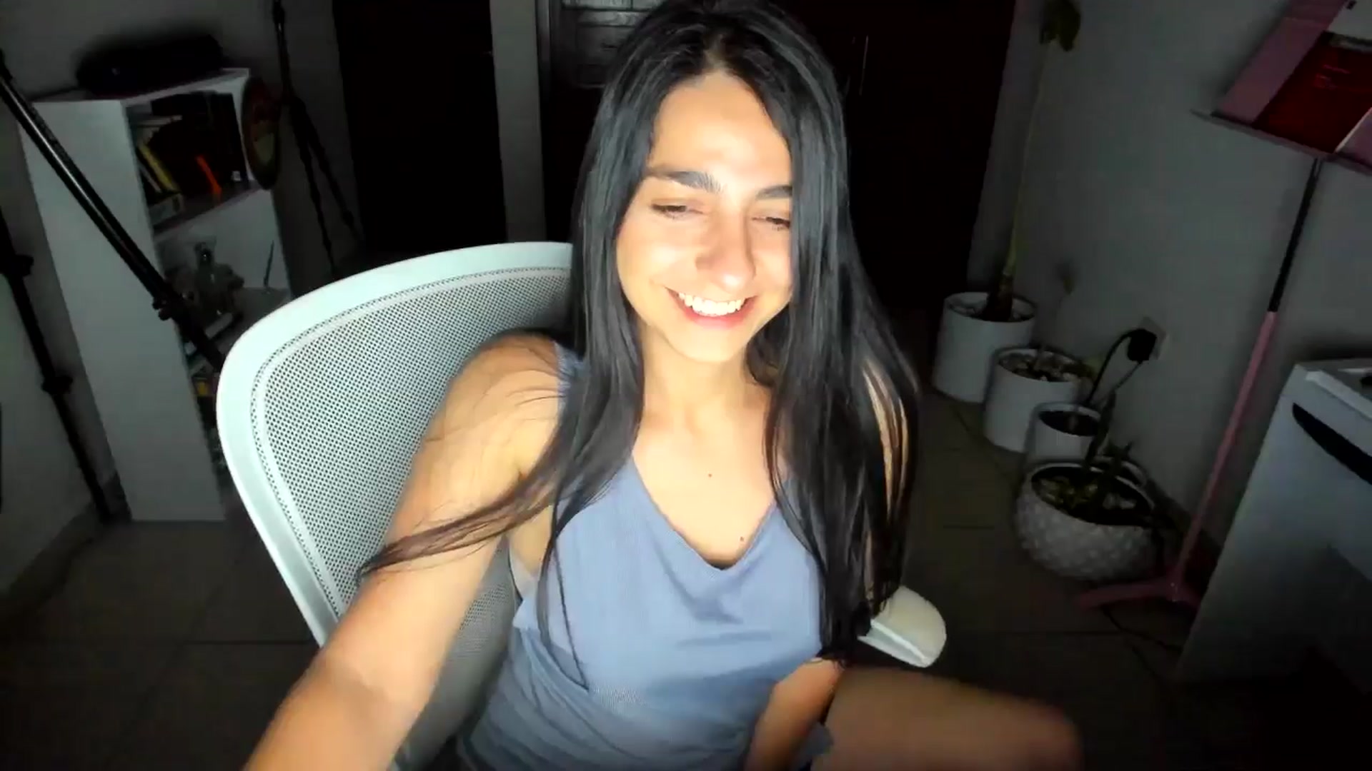 Gallery image thumbnail from anarossanna's myfreecams stream on, 07/05/2025, 03:41 image 8 of 20