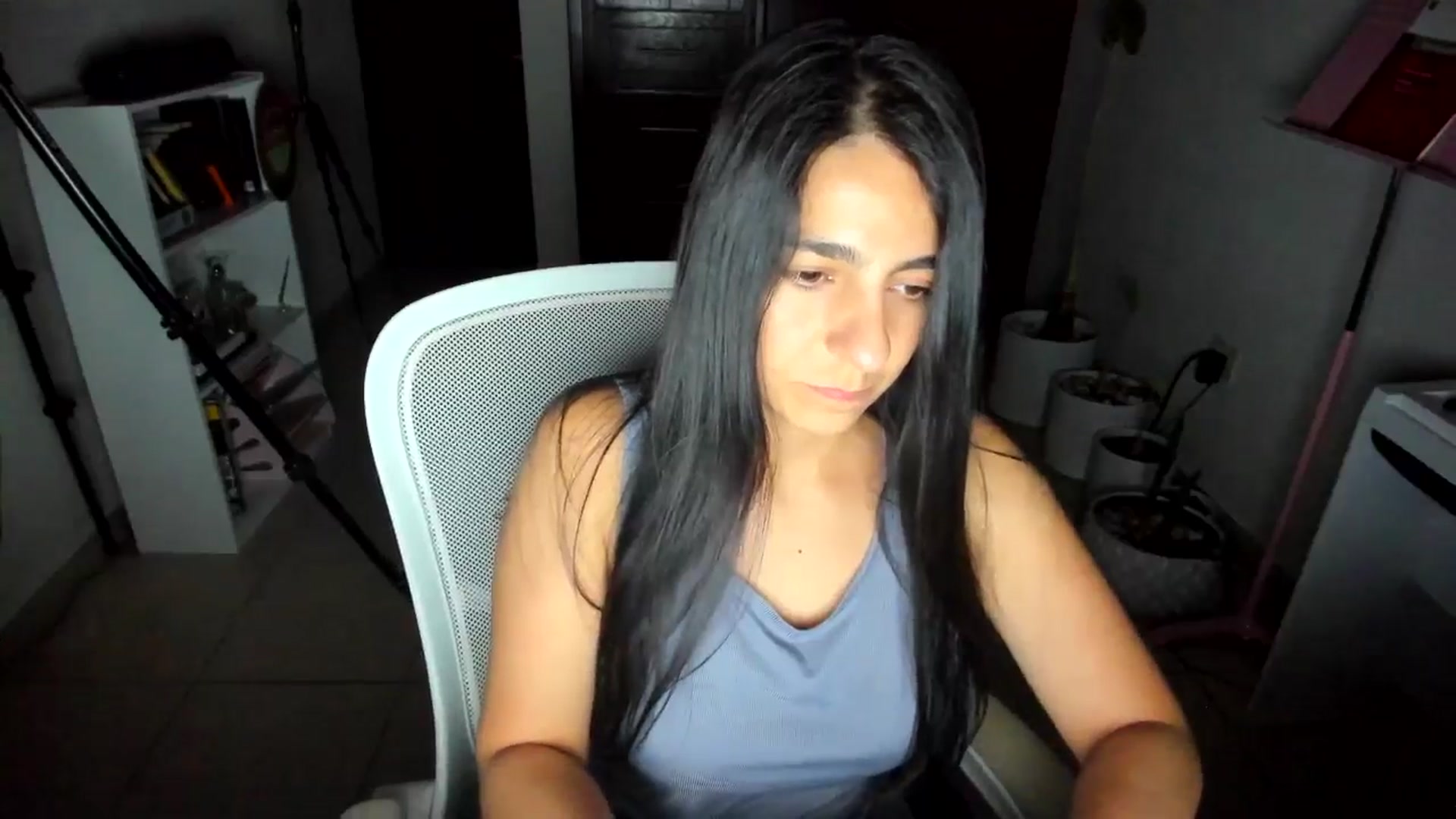 Gallery image thumbnail from anarossanna's myfreecams stream on, 07/05/2025, 03:41 image 19 of 20