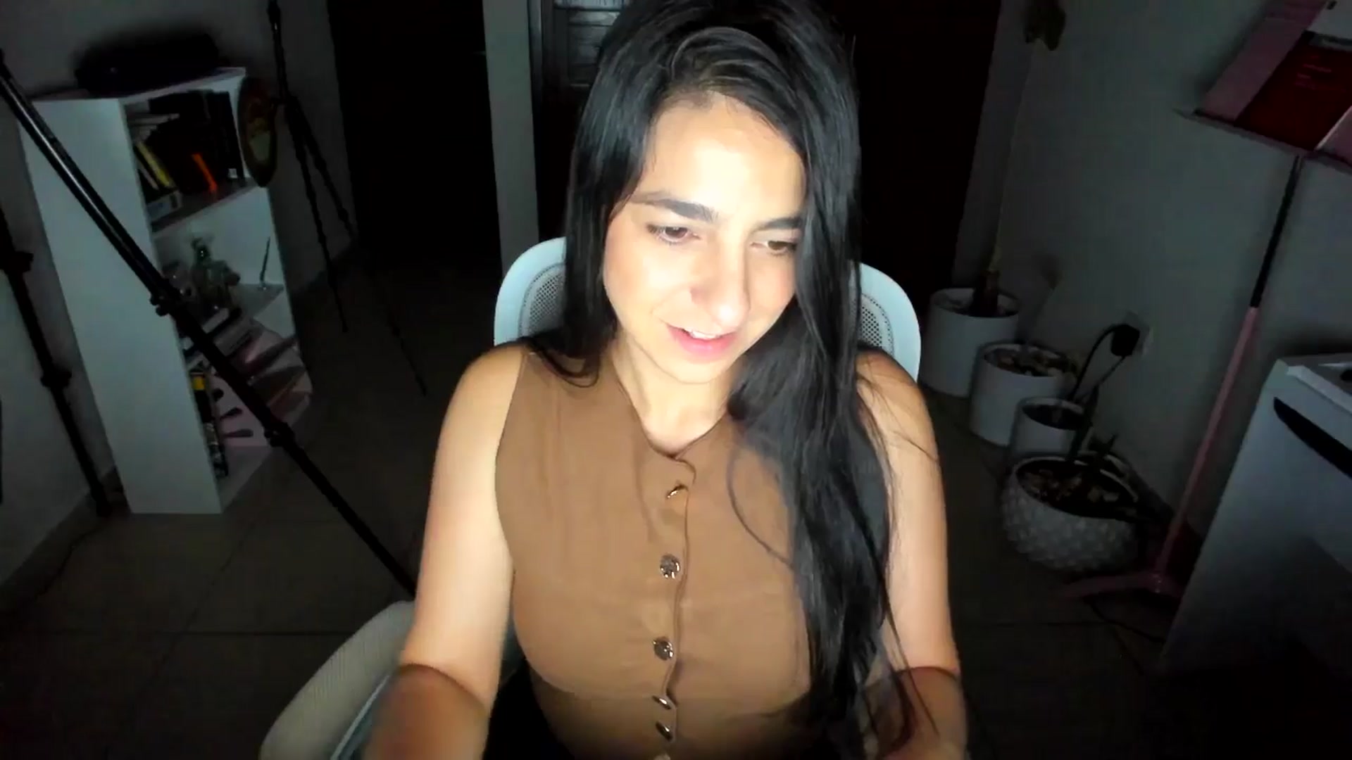 Gallery image thumbnail from anarossanna's myfreecams stream on, 07/06/2025, 03:54 image 18 of 20