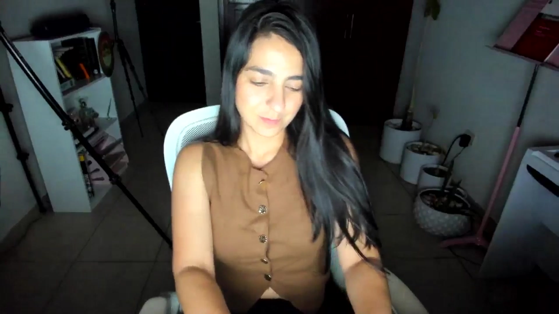 Gallery image thumbnail from anarossanna's myfreecams stream on, 07/06/2025, 03:54 image 10 of 20