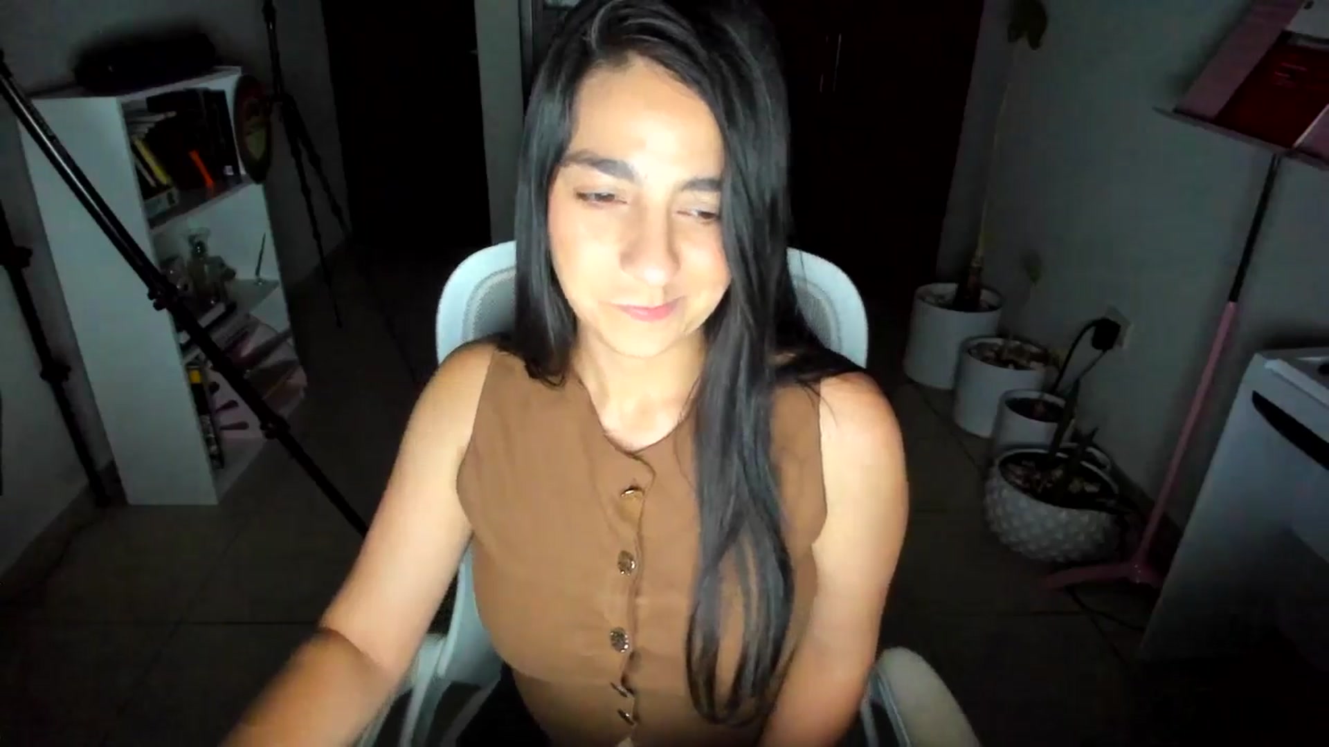 Gallery image thumbnail from anarossanna's myfreecams stream on, 07/06/2025, 03:54 image 14 of 20
