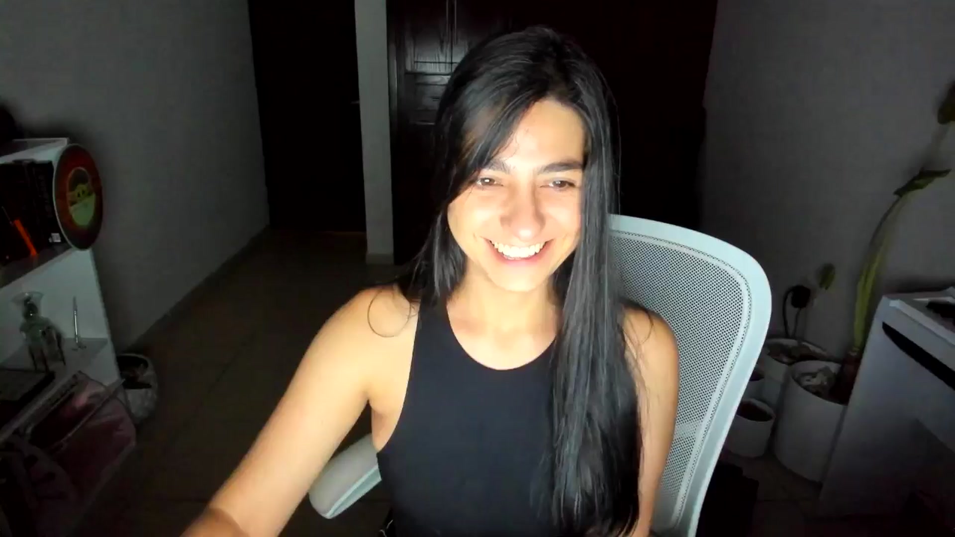 Gallery image thumbnail from anarossanna's myfreecams stream on, 07/18/2025, 03:45 image 7 of 20