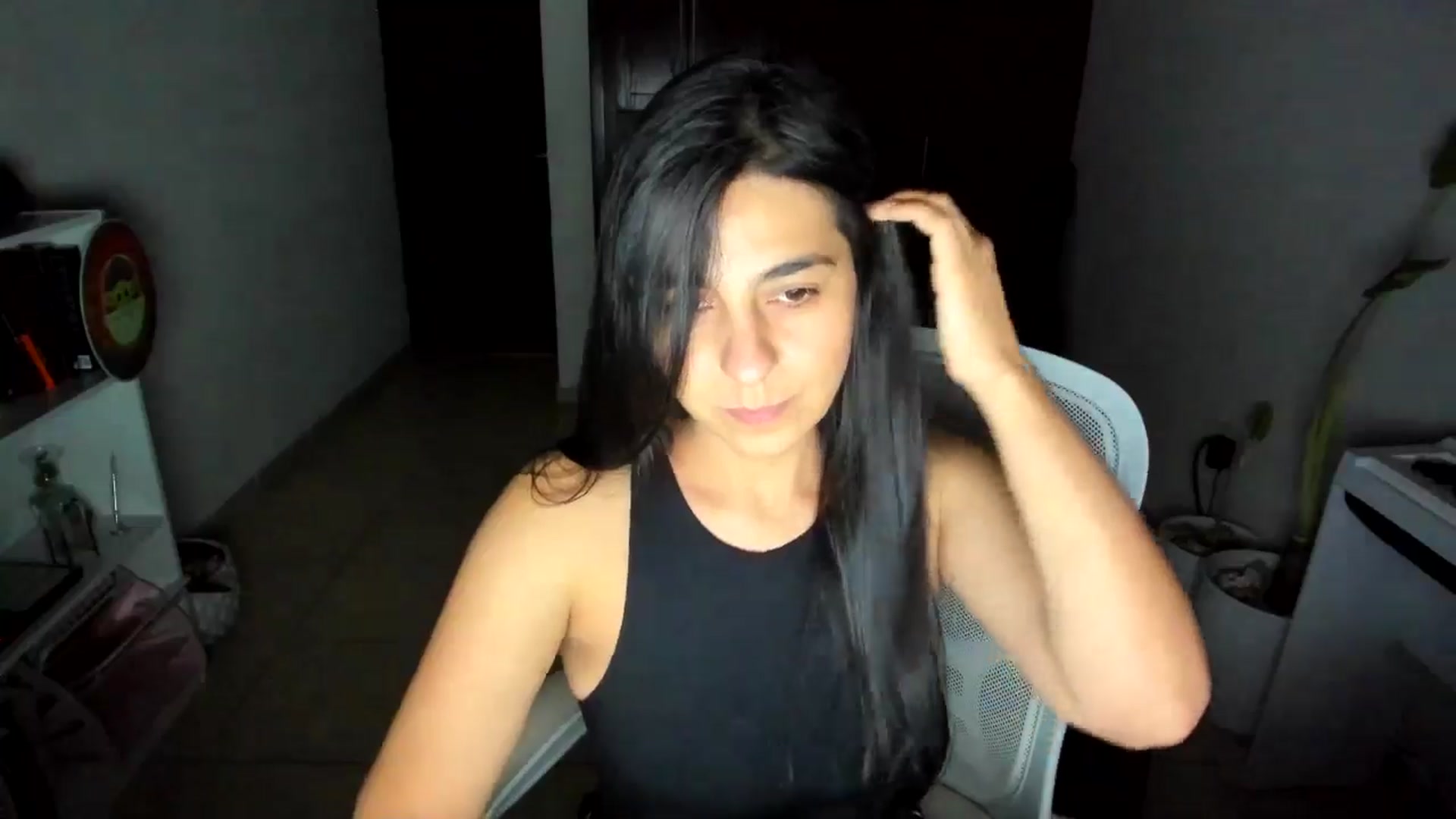 Gallery image thumbnail from anarossanna's myfreecams stream on, 07/18/2025, 03:45 image 5 of 20
