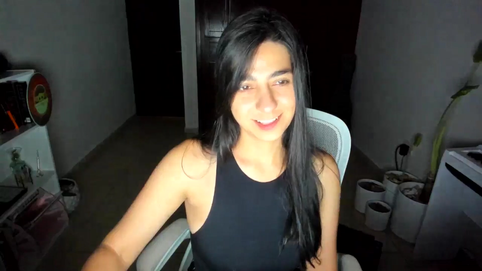 Gallery image thumbnail from anarossanna's myfreecams stream on, 07/18/2025, 03:45 image 10 of 20