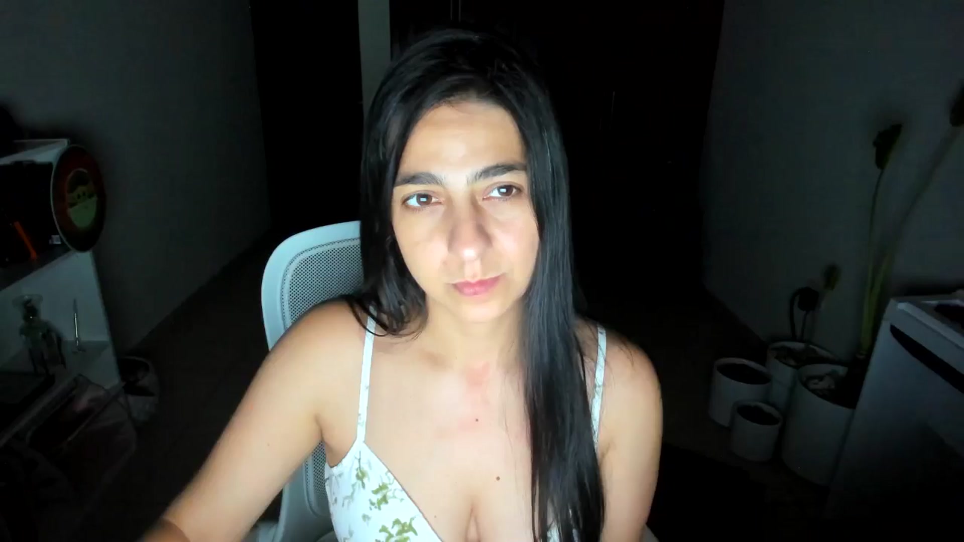 Gallery image thumbnail from anarossanna's myfreecams stream on, 07/19/2025, 04:16 image 2 of 20