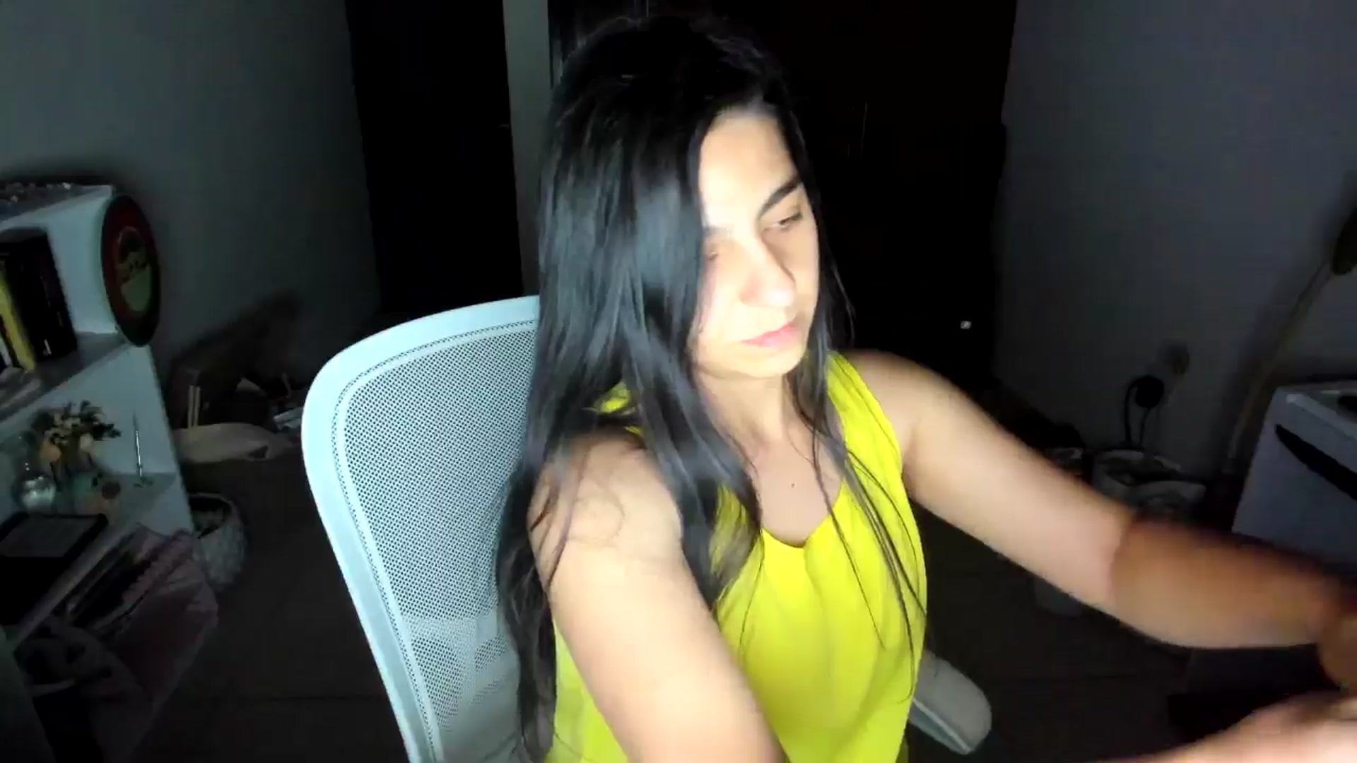 Gallery image thumbnail from anarossanna's myfreecams stream on, 08/06/2025, 03:22 image 3 of 20