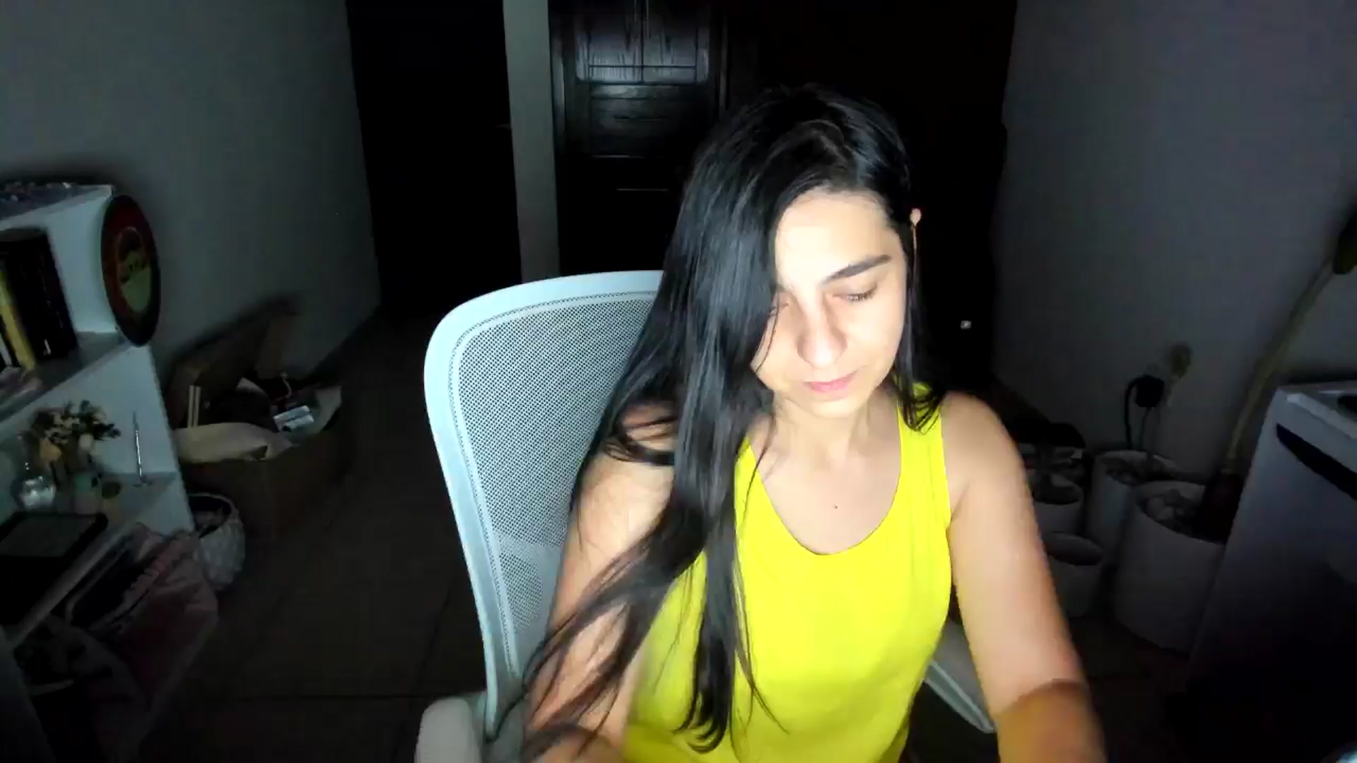 Gallery image thumbnail from anarossanna's myfreecams stream on, 08/06/2025, 03:22 image 15 of 20
