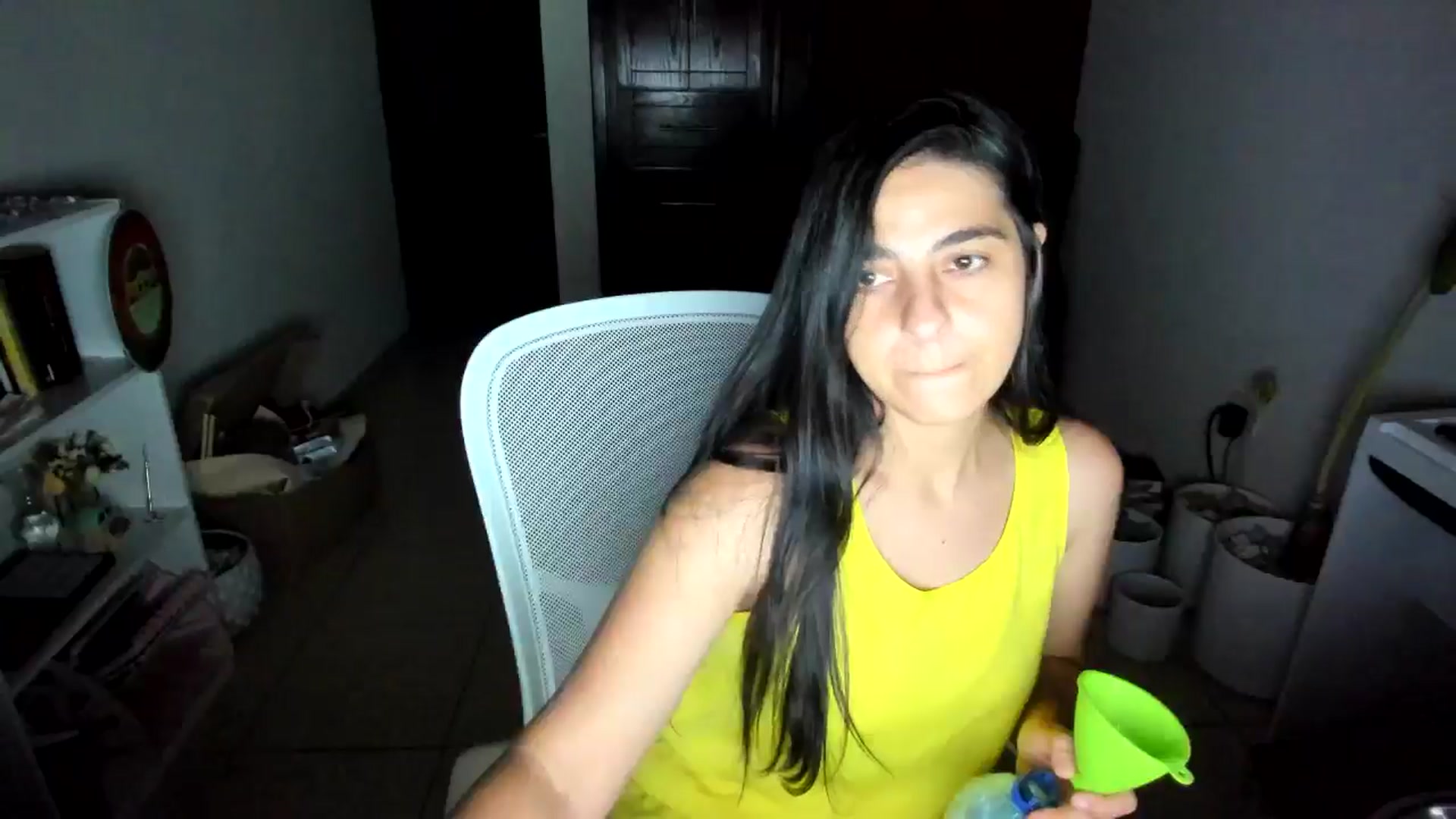 Gallery image thumbnail from anarossanna's myfreecams stream on, 08/06/2025, 03:22 image 14 of 20