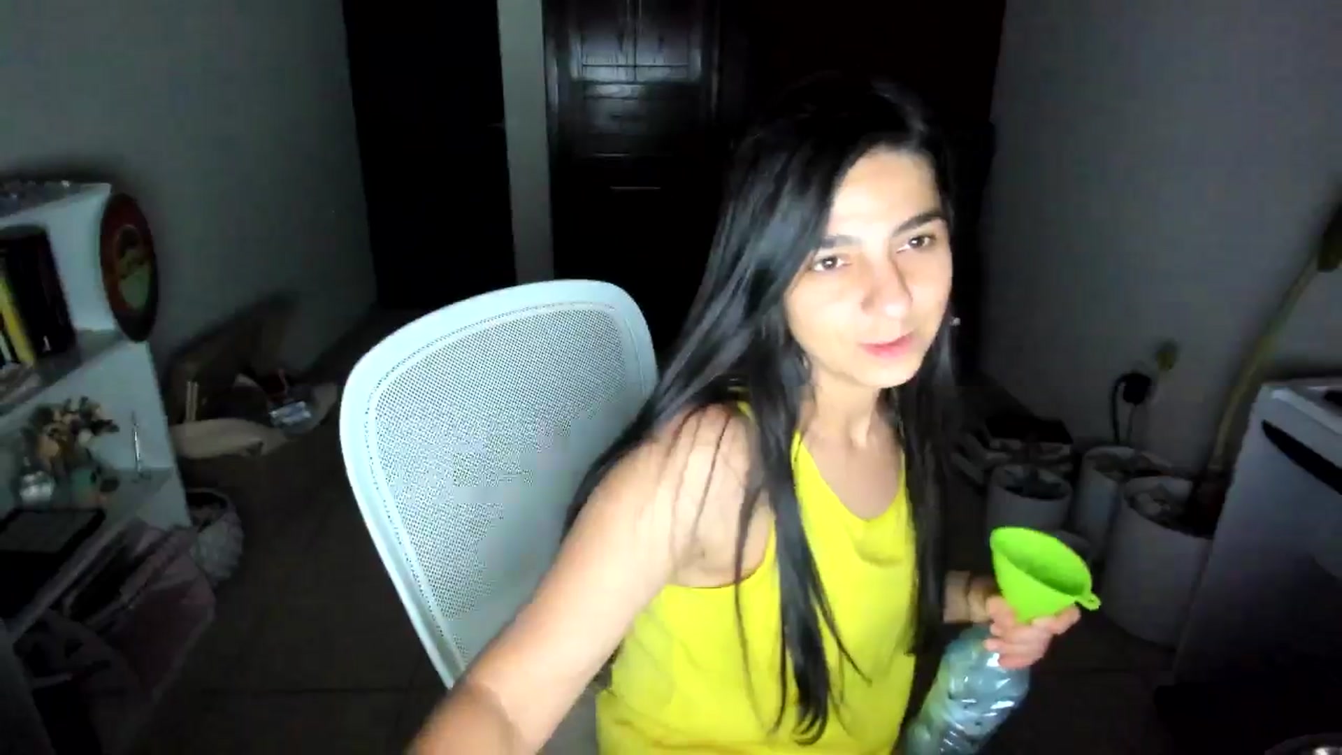 Gallery image thumbnail from anarossanna's myfreecams stream on, 08/06/2025, 03:22 image 12 of 20