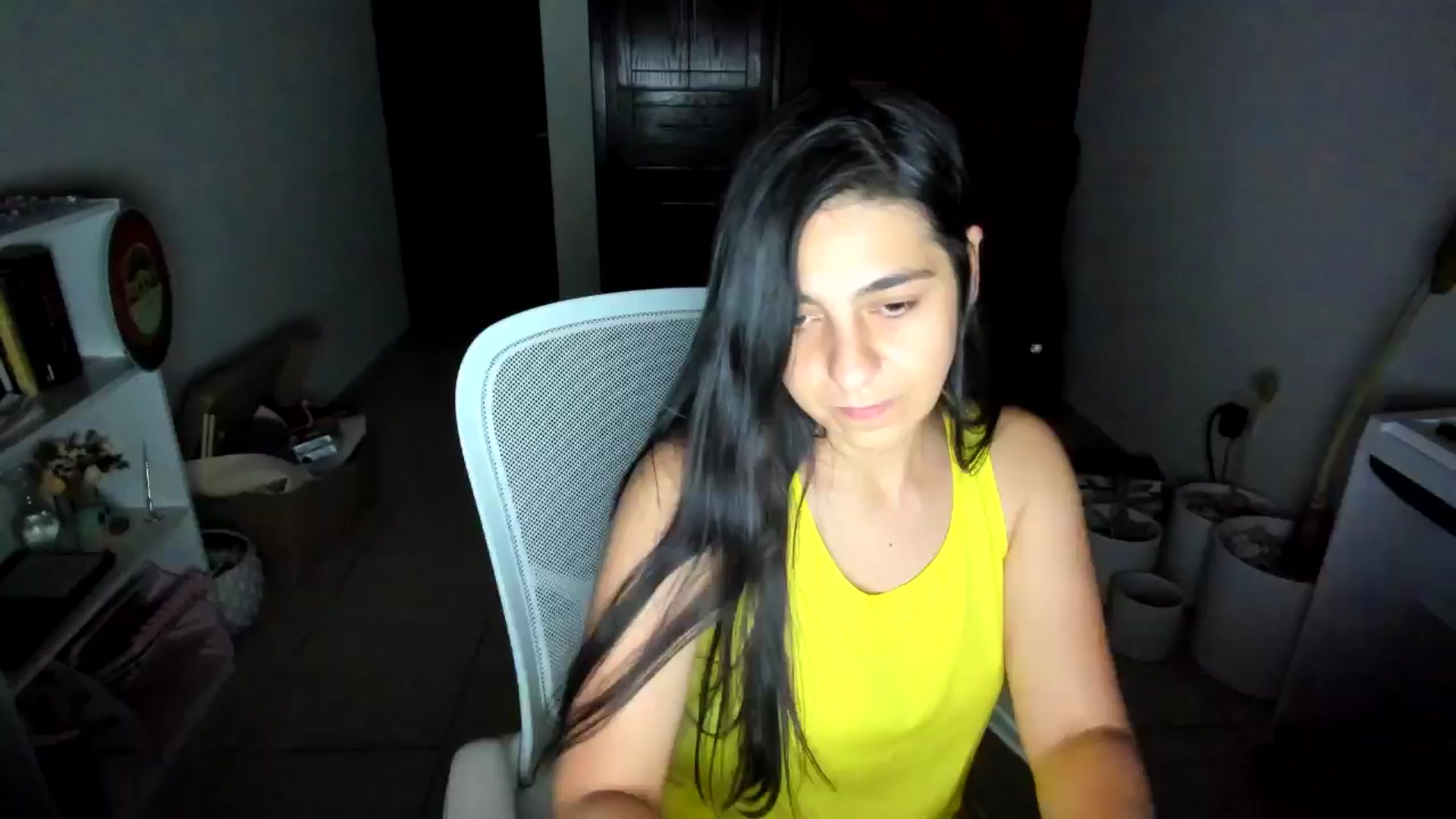 Gallery image thumbnail from anarossanna's myfreecams stream on, 08/06/2025, 03:22 image 19 of 20