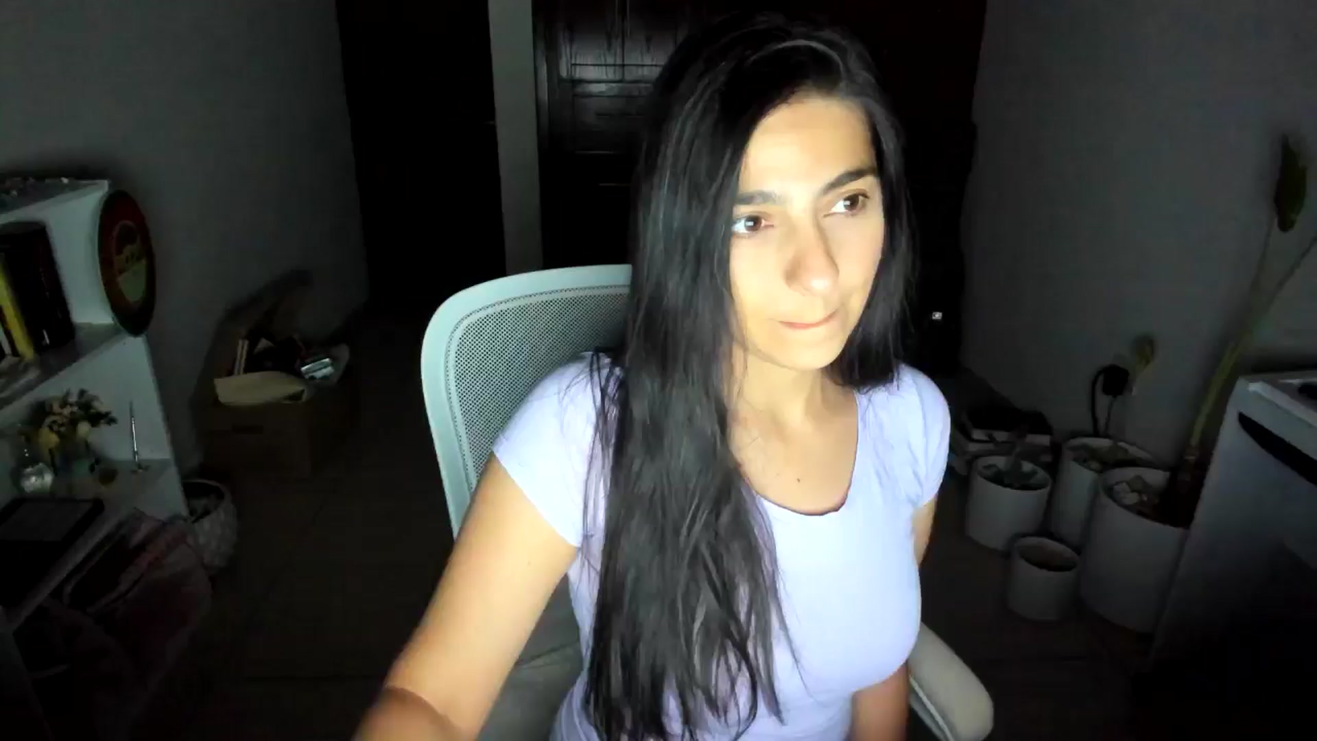 Gallery image thumbnail from anarossanna's myfreecams stream on, 08/07/2025, 03:53 image 1 of 20
